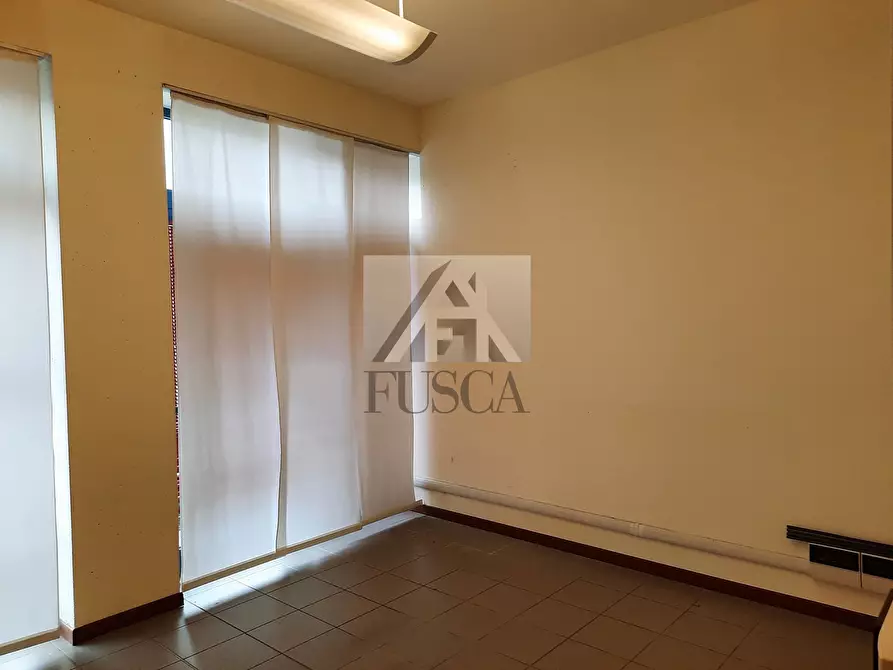 Immagine 14 di Ufficio in affitto  in Viale G. Puccini a Lucca