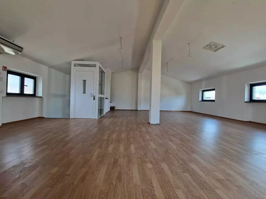 Immagine 6 di Capannone industriale in vendita  in Via Sarzanese 533 a Lucca