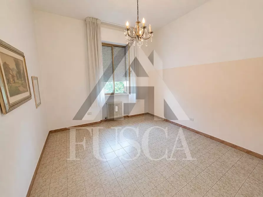 Immagine 15 di Villa in vendita  in Via G. Amendola a Lucca
