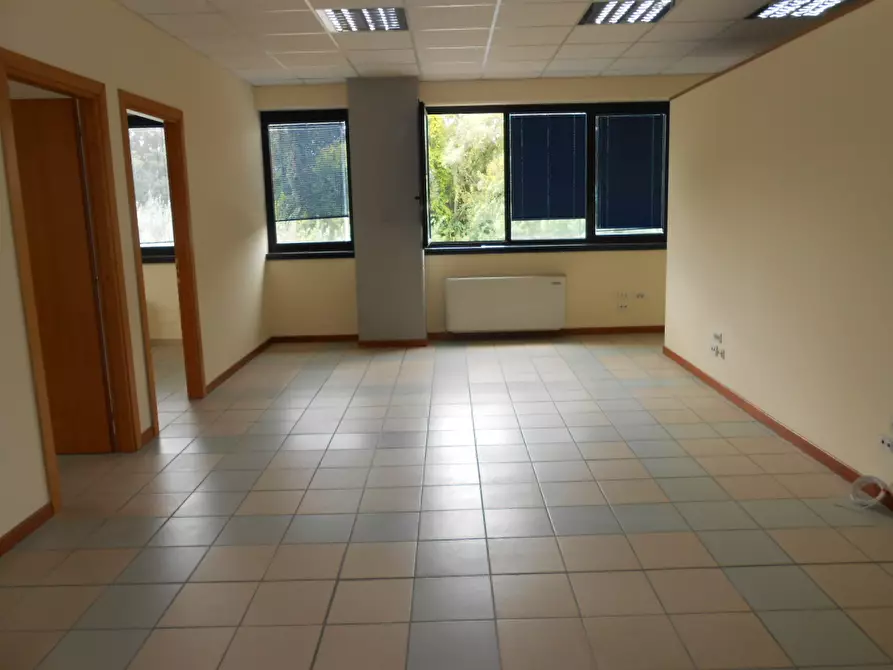 Immagine 6 di Ufficio in affitto  in Viale Alcide De Gasperi a Lucca