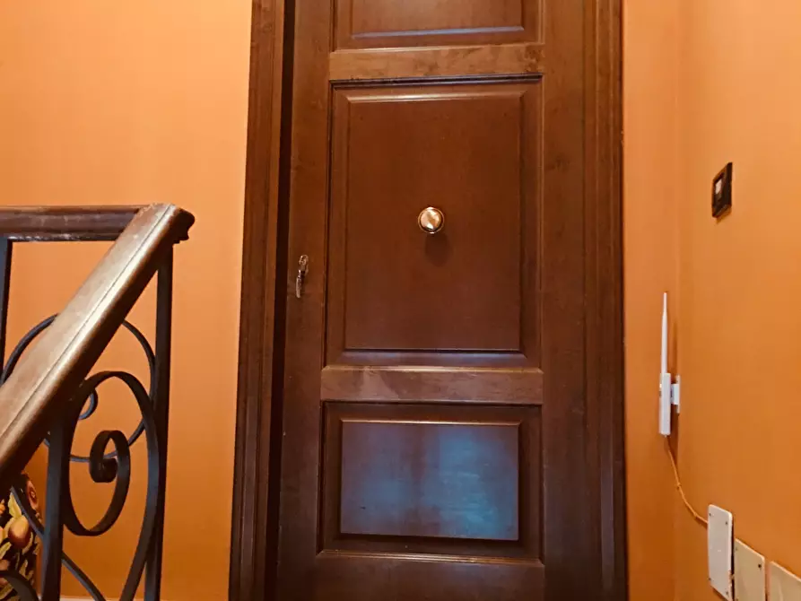 Immagine 19 di Quadrilocale in affitto  a Lucca