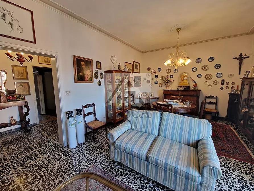 Immagine 3 di Pentalocale in vendita  in Via Don Giorgio Bigongiari a Lucca