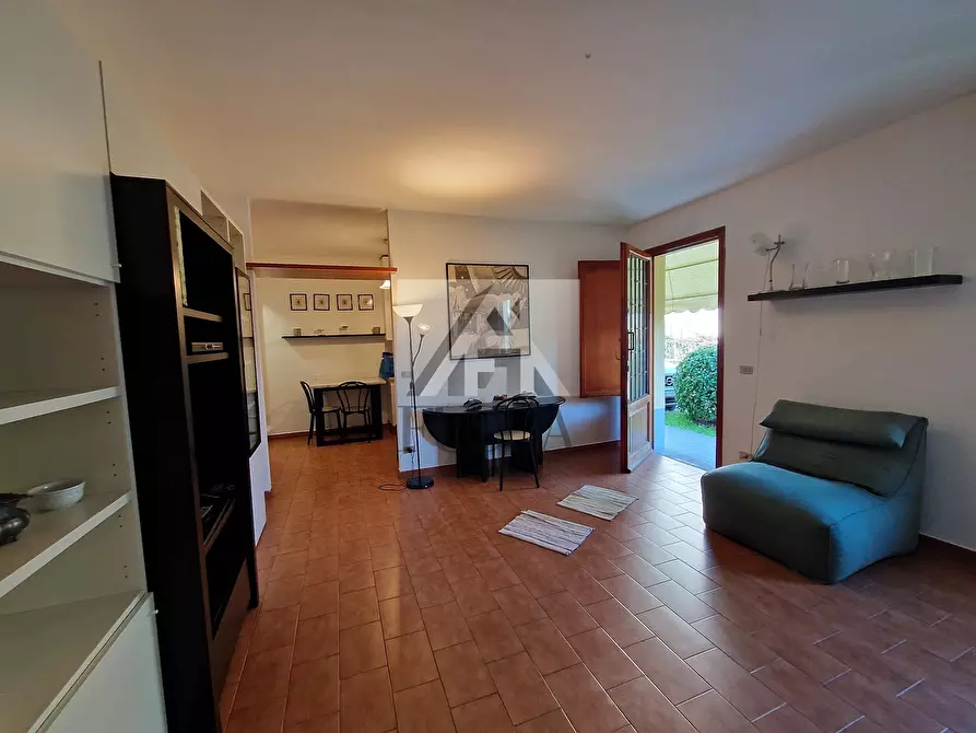 Immagine 12 di Bilocale in vendita  in Viale G. Puccini 433 a Lucca