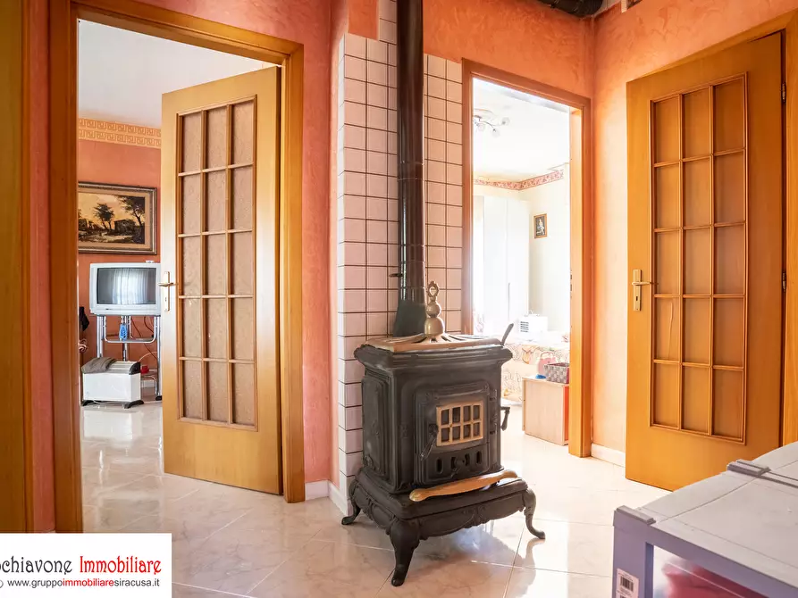 Immagine 27 di Villa in vendita  a Siracusa