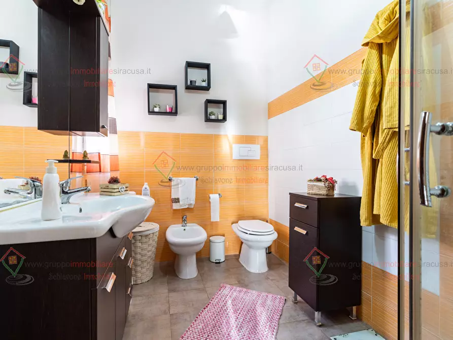 Immagine 8 di Trilocale in vendita  a Siracusa