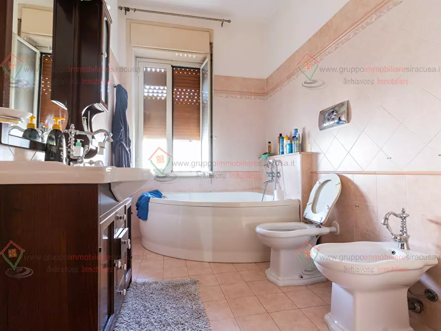 Immagine 11 di Appartamento in vendita  a Siracusa
