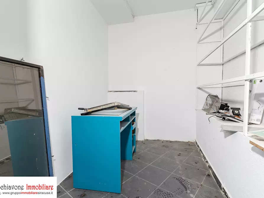 Immagine 24 di Locale commerciale in affitto  a Siracusa