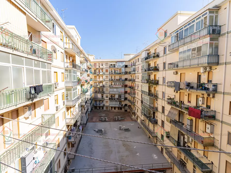 Immagine 28 di Pentalocale in vendita  a Siracusa
