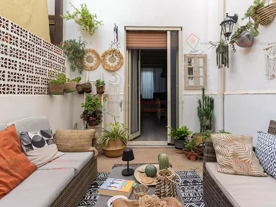 Immagine 15 di Casa indipendente in vendita  a Siracusa