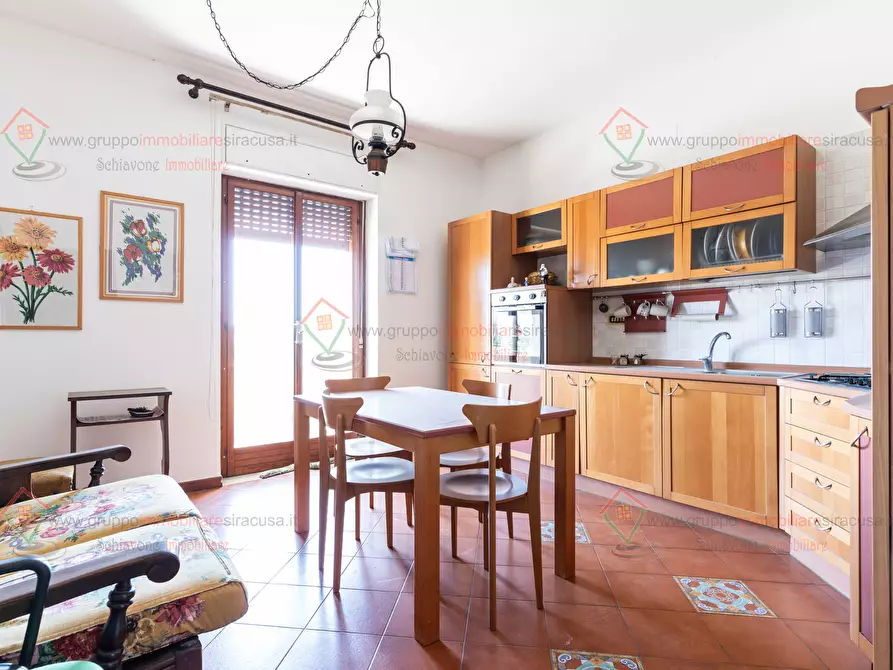 Immagine 13 di Pentalocale in vendita  a Siracusa