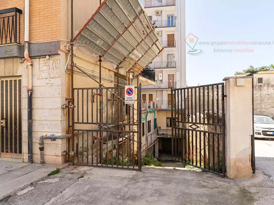 Immagine 4 di Garage in vendita  a Siracusa