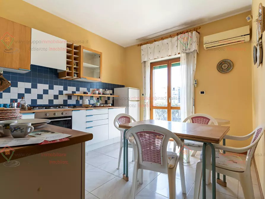 Immagine 21 di Pentalocale in vendita  a Siracusa