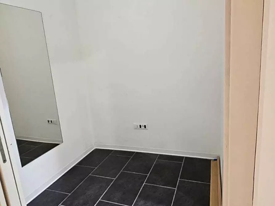 Immagine 20 di Locale commerciale in affitto  a Siracusa