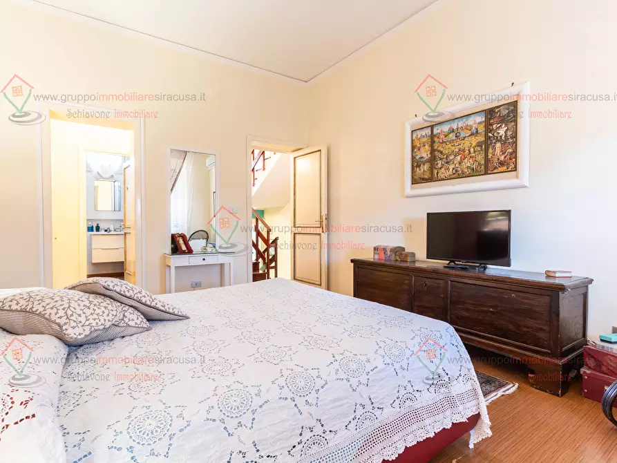 Immagine 23 di Casa indipendente in vendita  a Siracusa