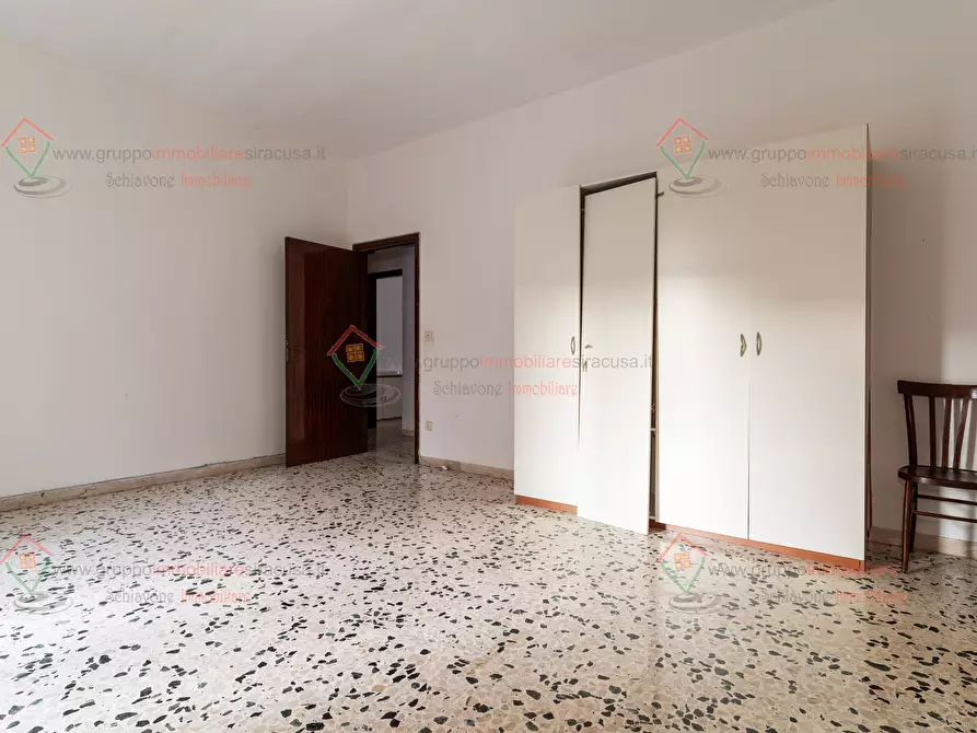 Immagine 10 di Trilocale in vendita  a Siracusa