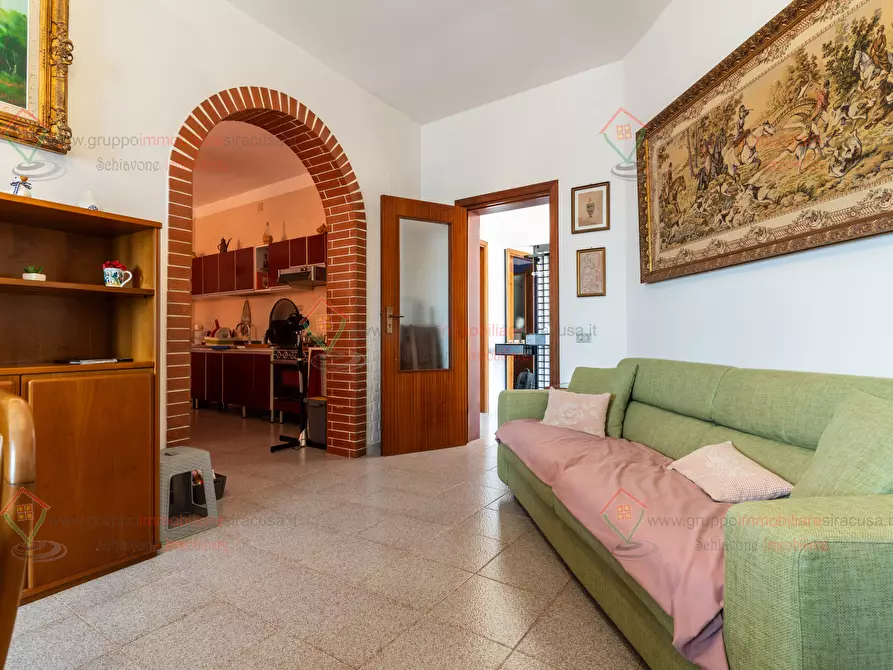 Immagine 5 di Villa in vendita  a Siracusa