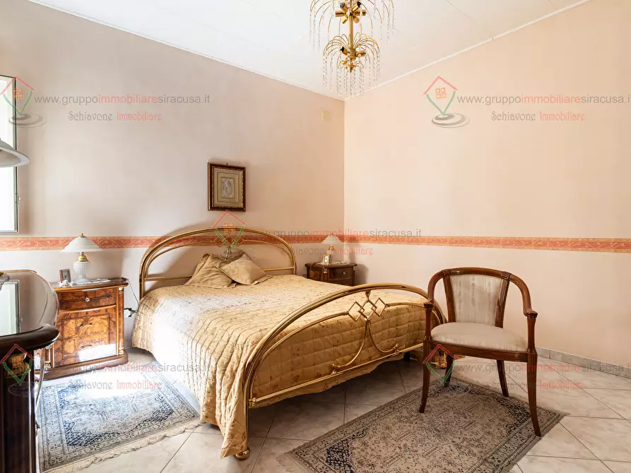 Immagine 8 di Trilocale in vendita  a Siracusa