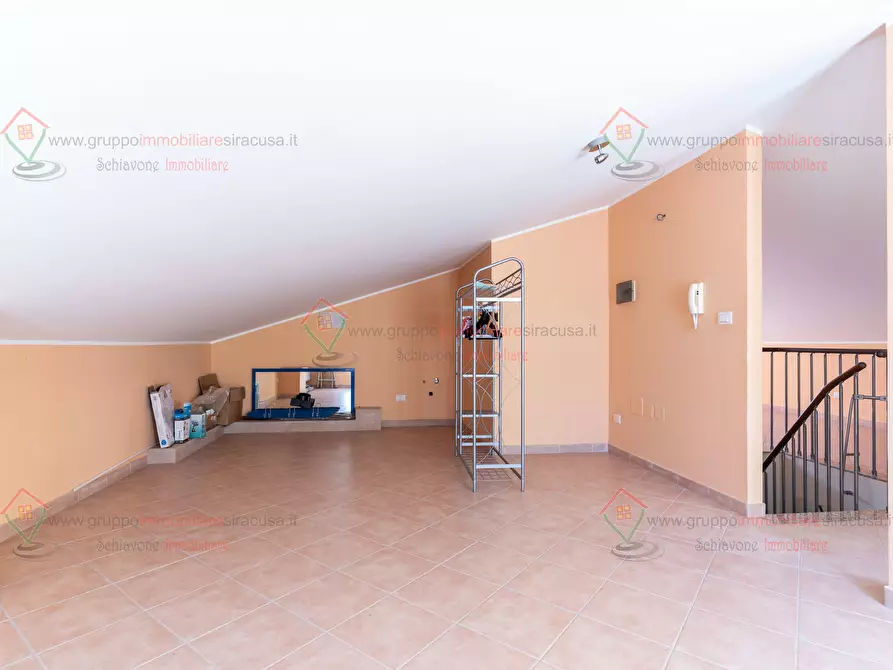 Immagine 20 di Quadrilocale in vendita  a Siracusa
