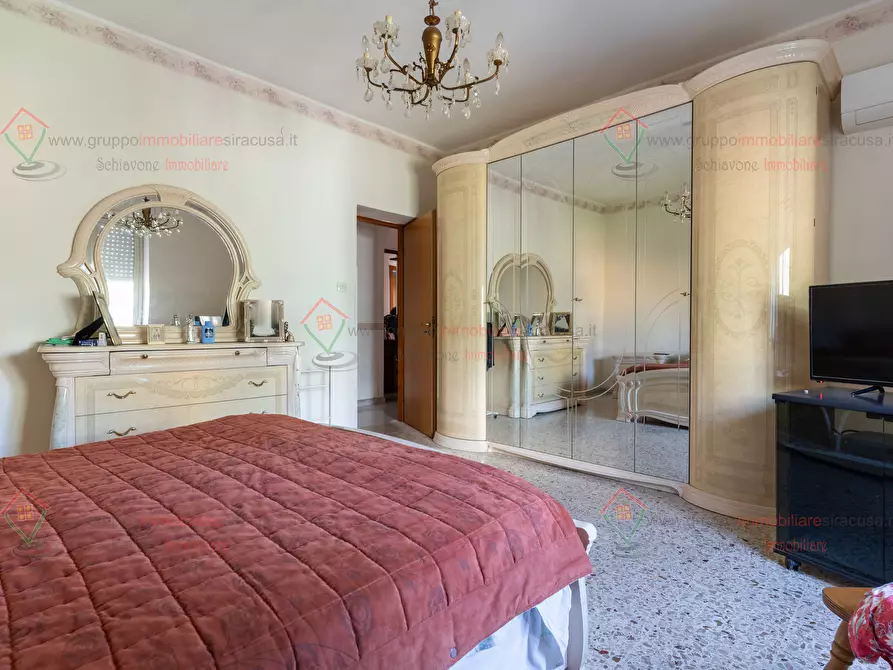 Immagine 9 di Trilocale in vendita  a Siracusa