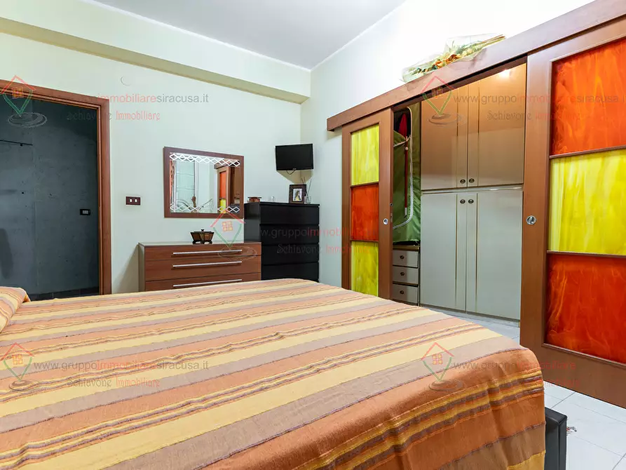 Immagine 11 di Quadrilocale in vendita  a Siracusa