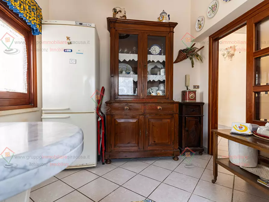 Immagine 10 di Villa in vendita  a Siracusa