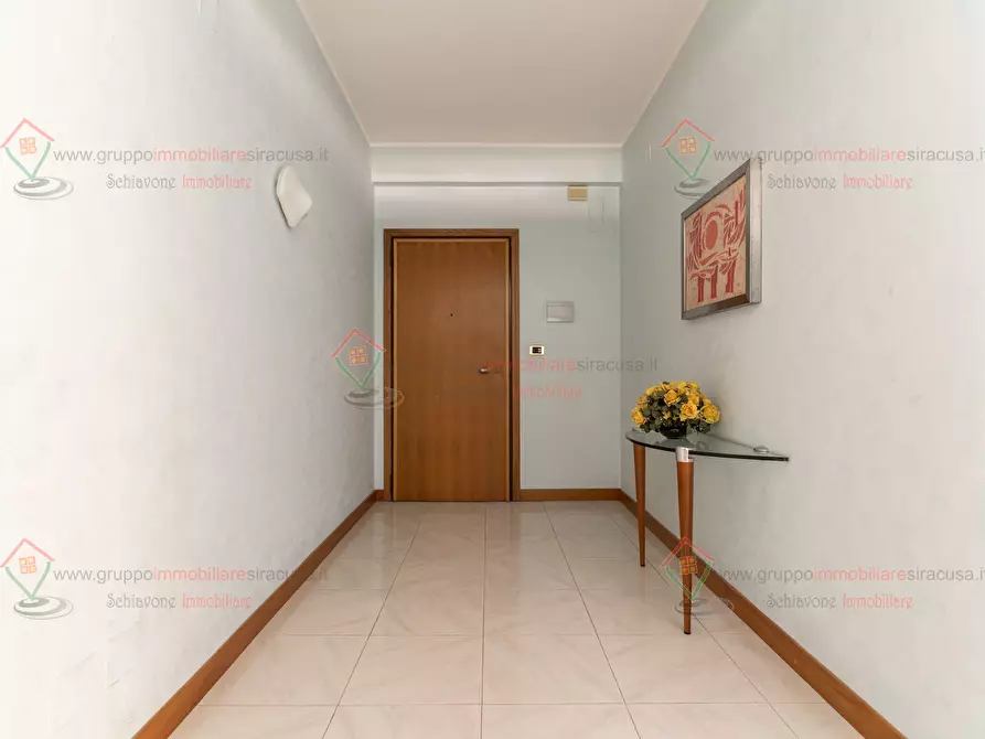 Immagine 5 di Pentalocale in vendita  a Siracusa
