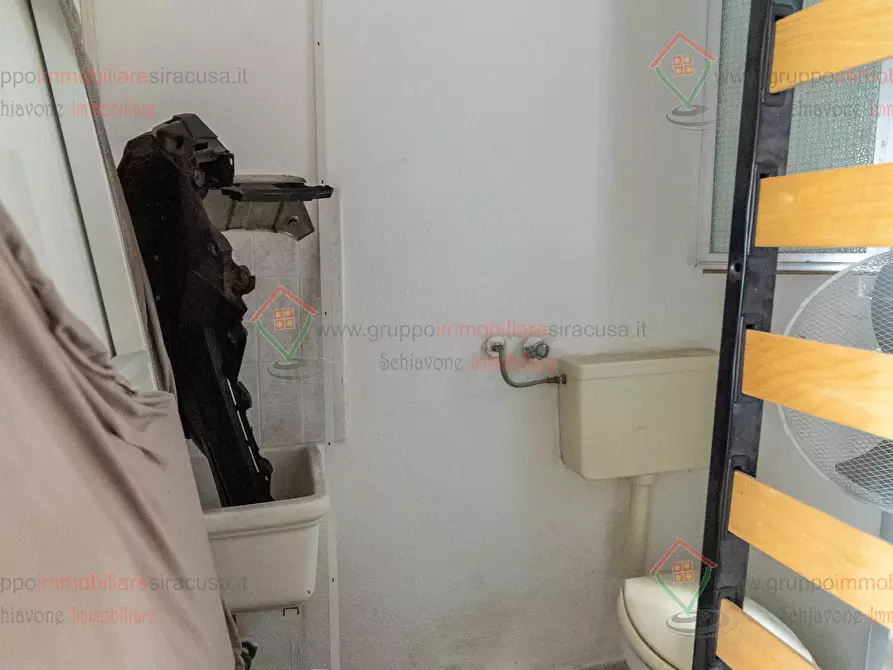 Immagine 6 di Garage in vendita  a Siracusa