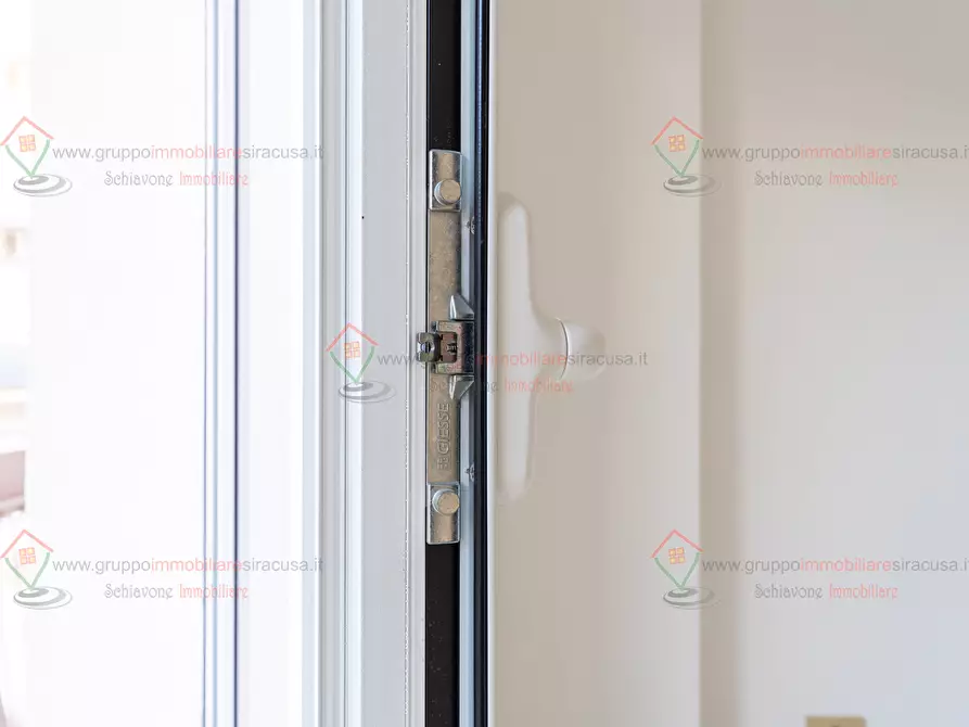 Immagine 18 di Quadrilocale in vendita  a Siracusa