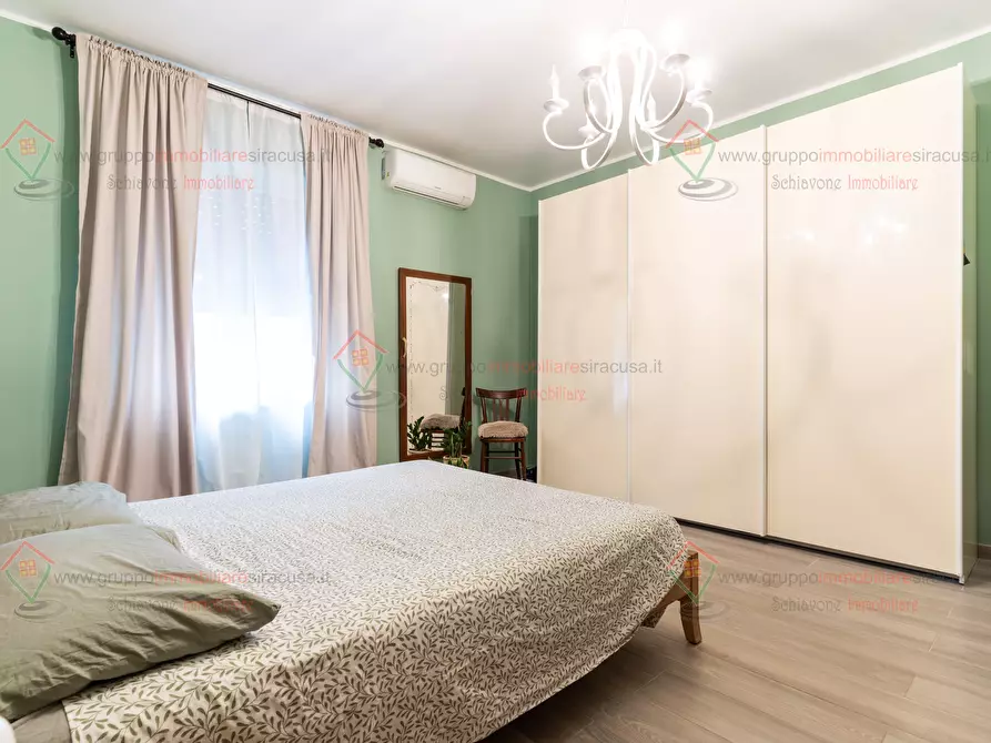 Immagine 2 di Casa indipendente in vendita  a Siracusa