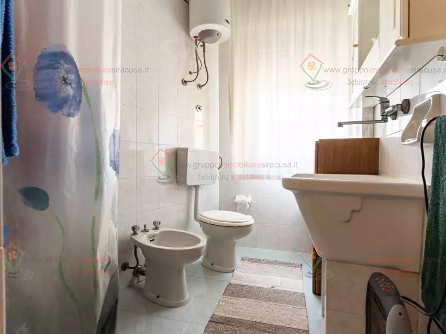Immagine 14 di Trilocale in vendita  a Siracusa