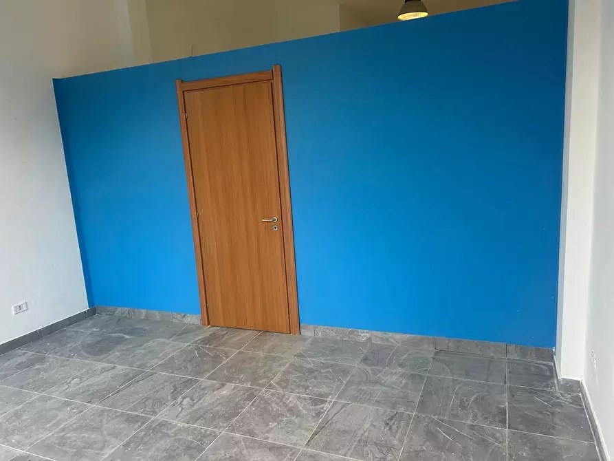 Immagine 6 di Locale commerciale in affitto  a Siracusa