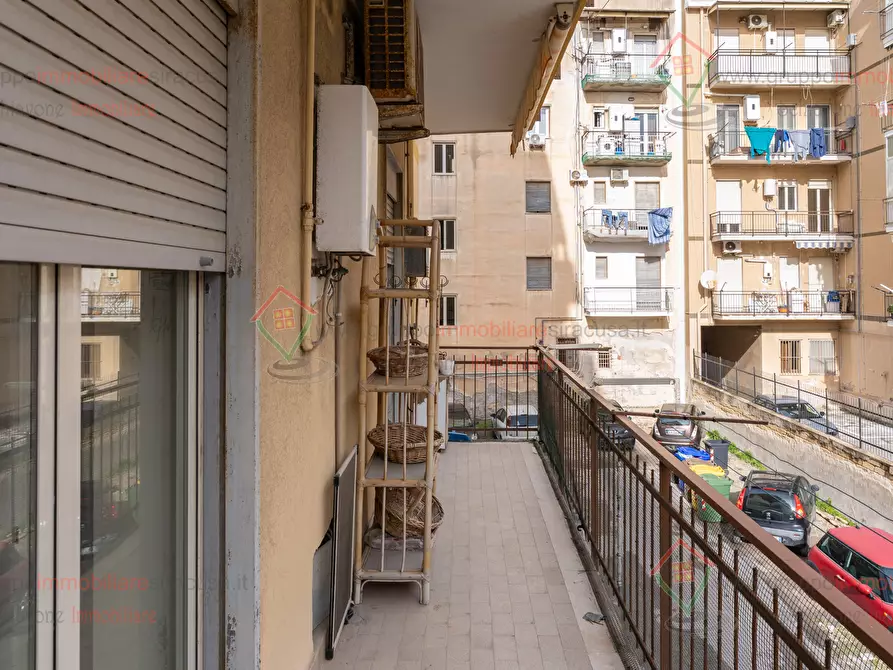 Immagine 24 di Pentalocale in vendita  a Siracusa