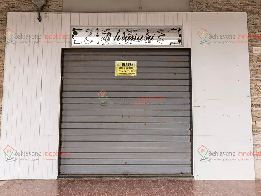 Immagine 14 di Locale commerciale in vendita  a Siracusa