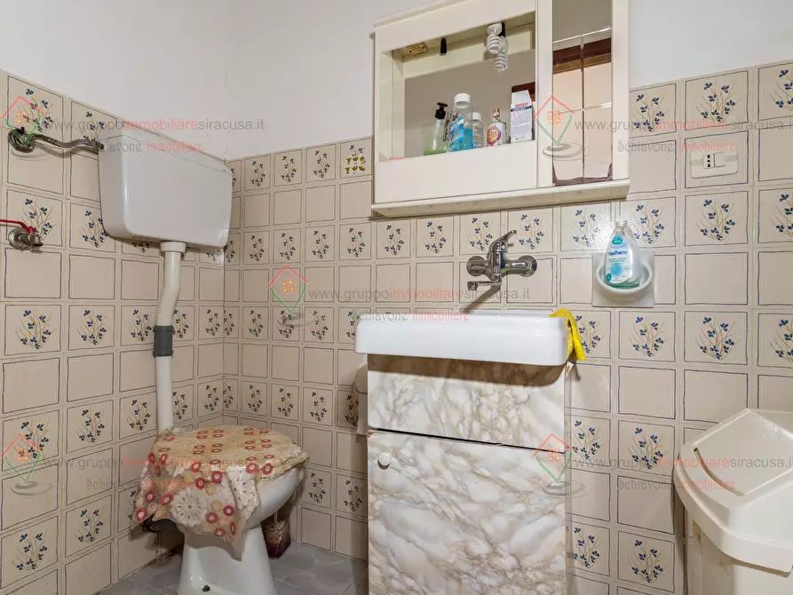 Immagine 13 di Quadrilocale in vendita  a Siracusa