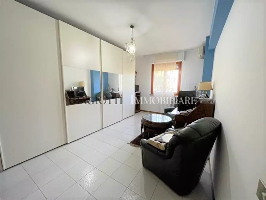 Immagine 21 di Casa semindipendente in vendita  a Livorno