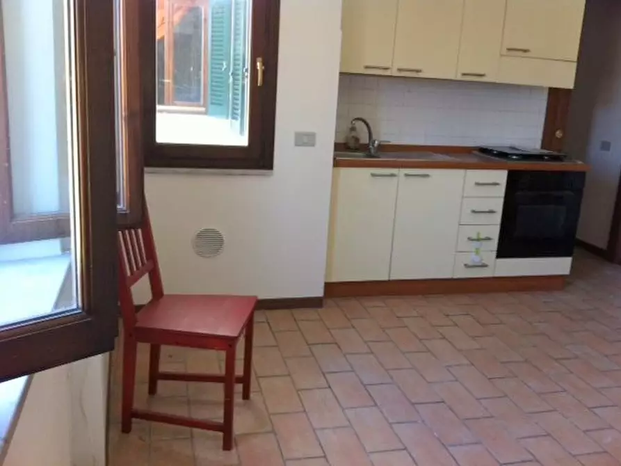 Immagine 28 di Bilocale in vendita  in via galileo galilei a Livorno