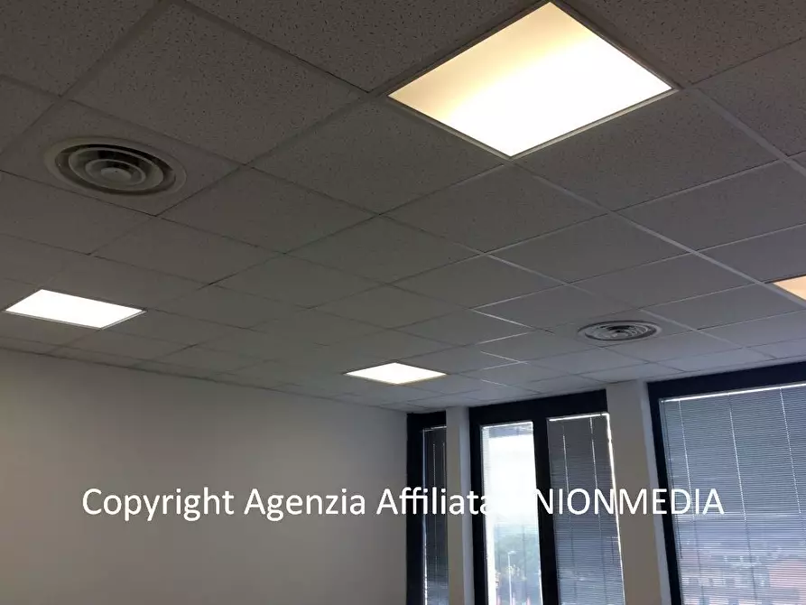 Immagine 15 di Ufficio in vendita  in Via Variante Aurelia a Sarzana