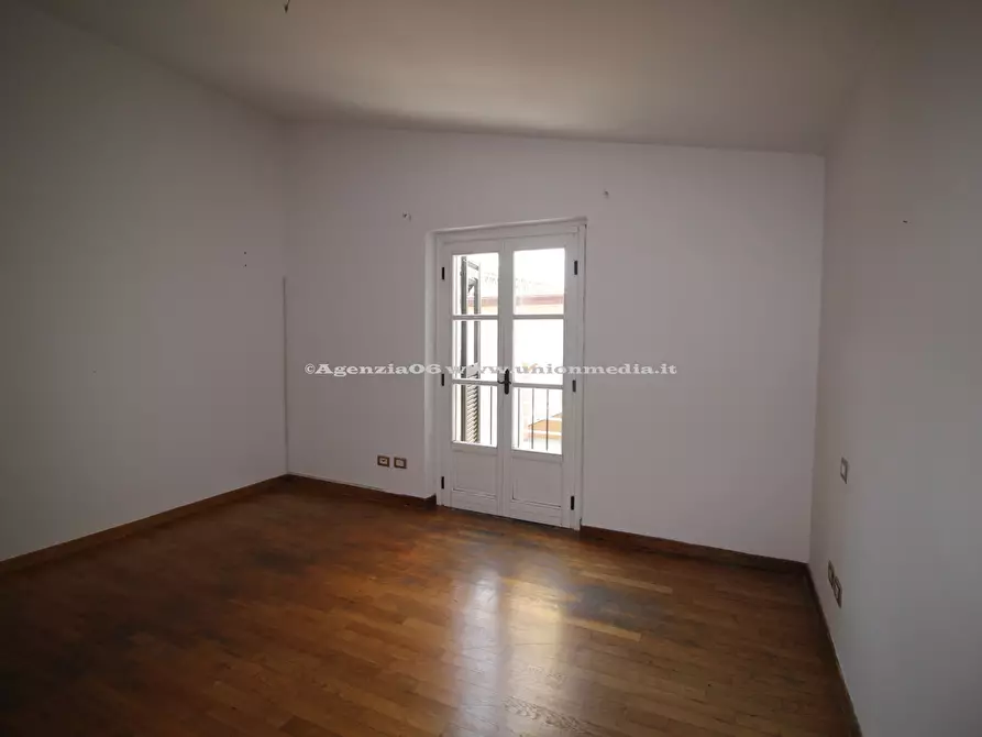 Immagine 13 di Casa semindipendente in vendita  a Sarzana