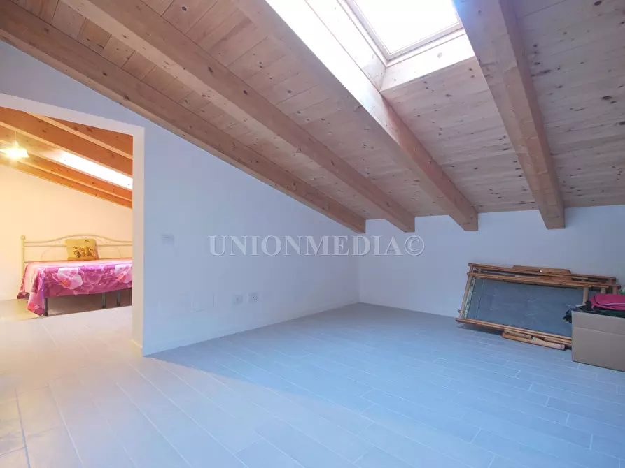 Immagine 10 di Appartamento in vendita  in Via Enrico Berlinguer a Santo Stefano Di Magra