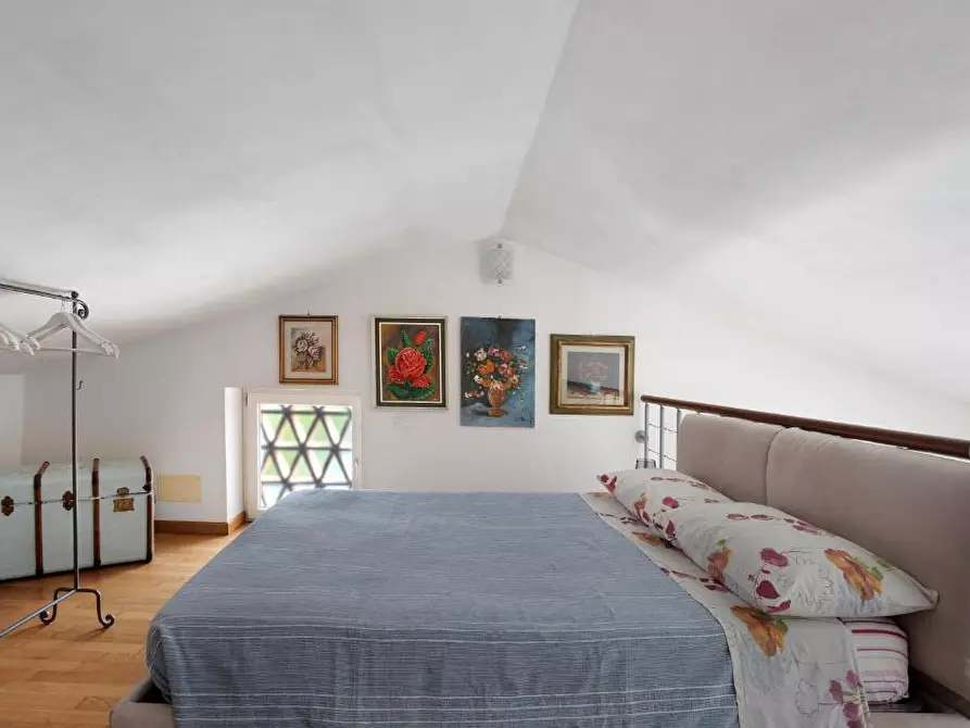 Immagine 8 di Casa semindipendente in affitto  a Sarzana