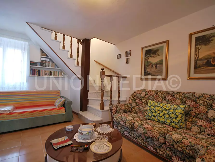 Immagine 6 di Terratetto in vendita  in Via Annunziata a Ortonovo