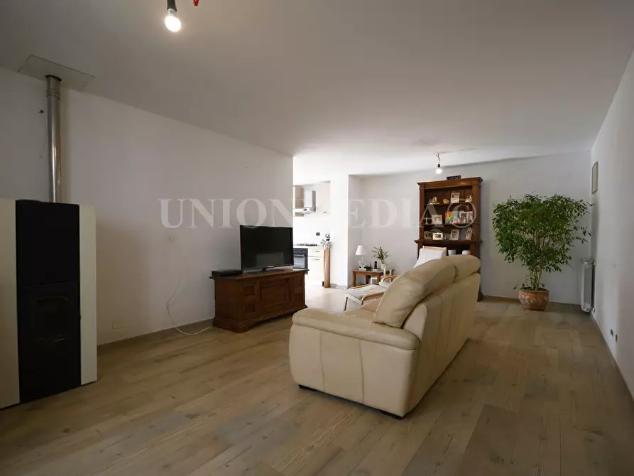 Immagine 6 di Casa semindipendente in vendita  in via triboli a Sarzana