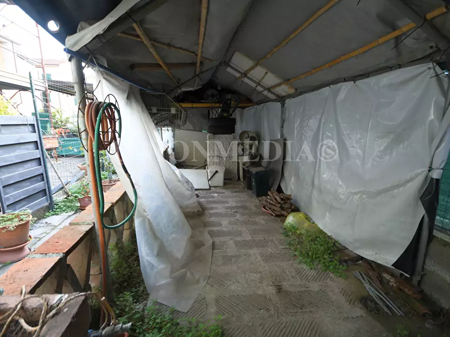 Immagine 33 di Casa semindipendente in vendita  in via paolo diana a Sarzana