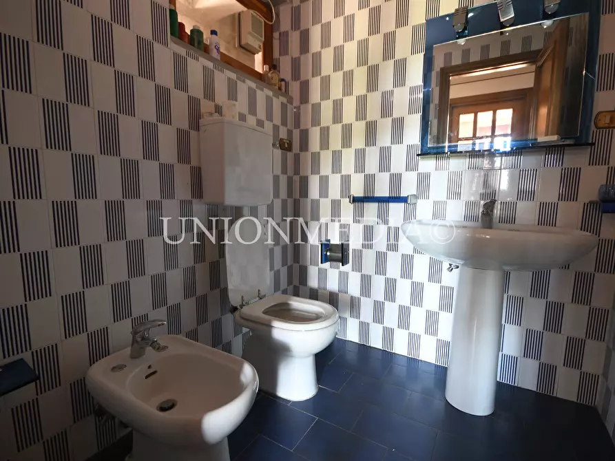 Immagine 17 di Casa indipendente in vendita  a Sarzana