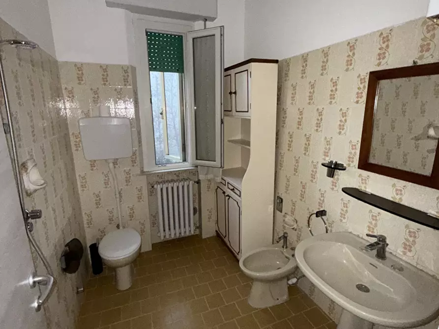 Immagine 13 di Quadrilocale in vendita  in Via Monte San Michele 11 a Rimini