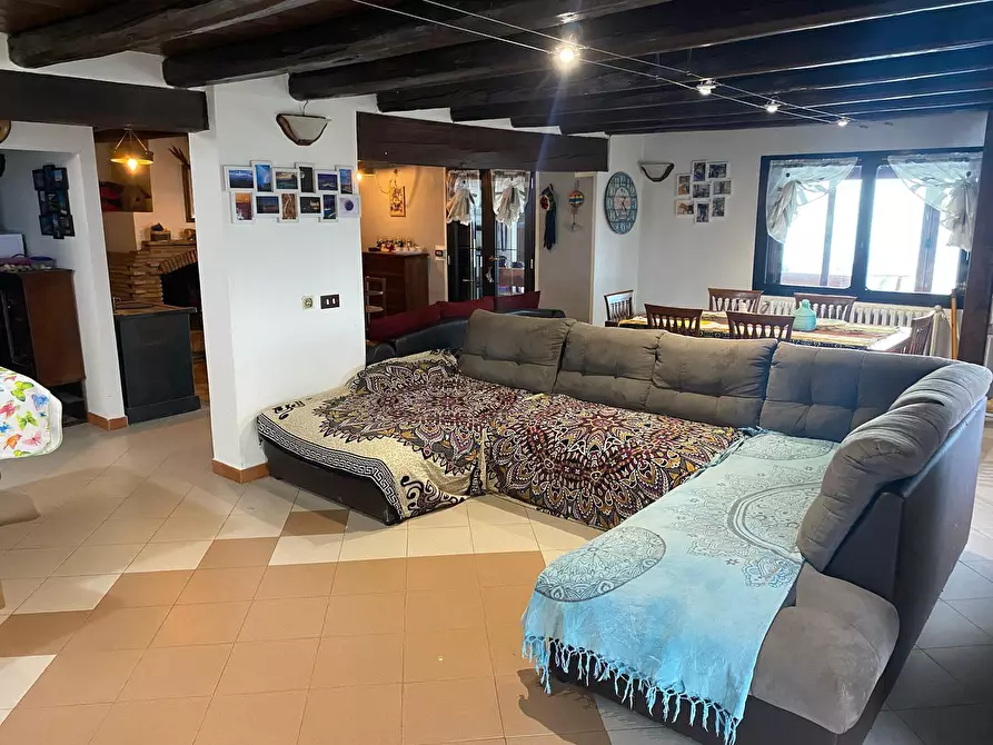 Immagine 27 di Villa in vendita  in Via Tomassini 18 a Borghi
