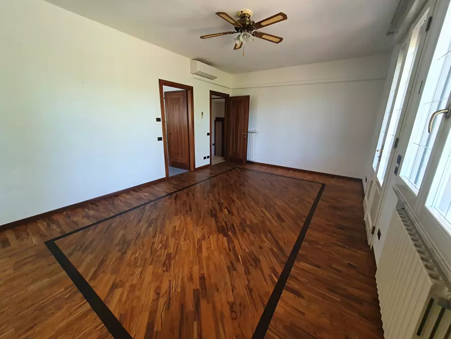 Immagine 24 di Villa in vendita  in dalla chiesa a Santarcangelo Di Romagna