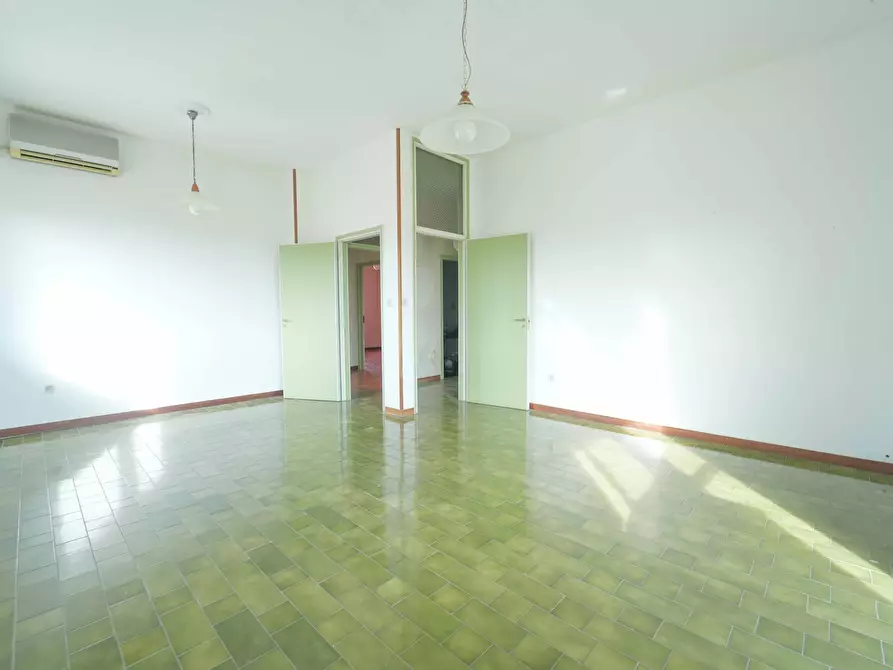 Immagine 3 di Quadrilocale in vendita  in Via Giovanni Ruffini 9 a Rimini