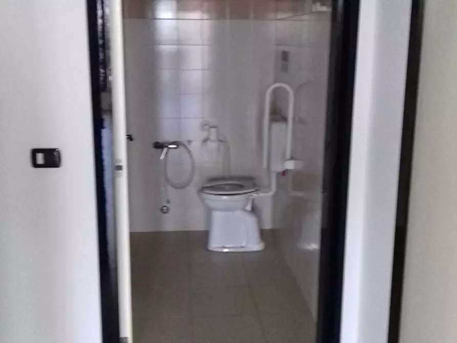 Immagine 28 di Ufficio in vendita  in Via per Poviglio 16 a Reggio Nell'emilia