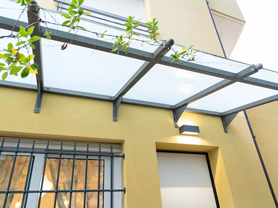 Immagine 14 di Bilocale in vendita  in Viale Catalani 20 a Riccione